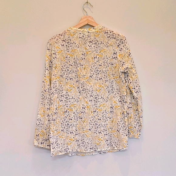 2/$20 Floral long sleeve top - Picture 2 of 5
